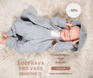 👶 Praktická celoroční souprava pro vaše děťátko! ✨ Mikinka s kapucí, tričko s dlouhým rukávem a tepláčky. ✔️ Pohodlí a...